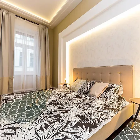 D.five Gold Apartment Budapest